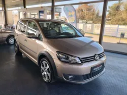Beige Gebraucht 2013 VW Touran Cross Design Van / Kleinbus | 17.300 € (Teuer)