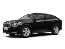 Schwarz uni Neu 2025 BMW iX2 SUV | 40.900 €