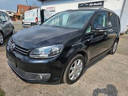 Schwarz Gebraucht 2014 VW Touran Cup Van / Kleinbus | 7.990 € (Fairer Preis)