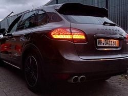 Braun Gebraucht 2011 Porsche Cayenne Turbo SUV | 20.700 € (Guter Preis)