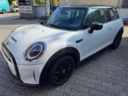 Weiß Gebraucht 2023 Mini Cooper SE Classic Kleinwagen | 19.200 € (Guter Preis)
