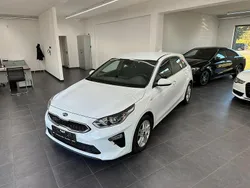 Weiß Gebraucht 2020 Kia Ceed Limousine | 16.900 € (Fairer Preis)