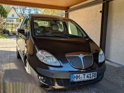 Schwarz Gebraucht 2005 Lancia Musa Van / Kleinbus | 2.200 € (Fairer Preis)