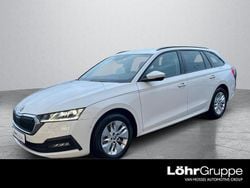 Weiß Gebraucht 2022 Skoda Octavia Kombi | 22.580 € (Guter Preis)
