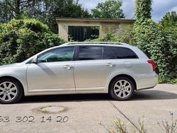 Silber (metallic) Gebraucht 2009 Toyota Avensis Kombi | 5.000 € (Fairer Preis)