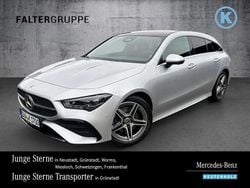 Iridiumsilber Gebraucht 2024 Mercedes CLA200 Shooting Brake AMG line Kombi | 40.900 €