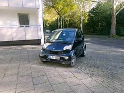 Schwarz Gebraucht 2003 Smart ForTwo Cabrio Cabrio | 1.300 €
