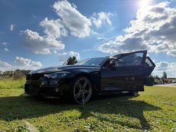 Schwarz Gebraucht 2018 BMW 320 M Sport Kombi | 22.999 € (Fairer Preis)