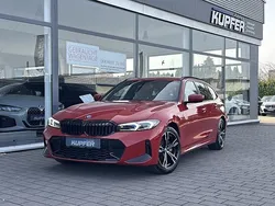 Rot Gebraucht 2023 BMW 330e M Sport Limousine | 40.900 € (Fairer Preis)