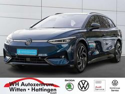 Aquamarinblau metallic Gebraucht 2024 VW ID.7 Pro Kombi | 47.590 €