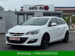 Weiß Gebraucht 2013 Opel Astra Kombi | 4.700 € (Fairer Preis)