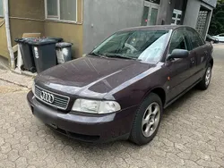 Rot Gebraucht 1996 Audi A4 Limousine | 900 € (Guter Preis)