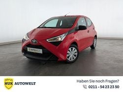 Super red v Gebraucht 2021 Toyota Aygo Business Edition Kleinwagen | 8.960 € (Fairer Preis)