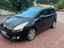 Schwarz Gebraucht 2010 Peugeot 5008 Van / Kleinbus | 2.600 € (Guter Preis)