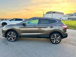 Braun Gebraucht 2014 Nissan Qashqai Tekna SUV | 10.500 € (Fairer Preis)