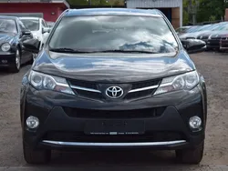 Braun Gebraucht 2015 Toyota RAV4 Edition SUV | 13.999 € (Guter Preis)