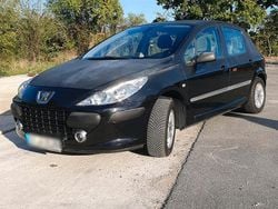 Schwarz Gebraucht 2005 Peugeot 307 Kleinwagen | 1.350 € (Fairer Preis)