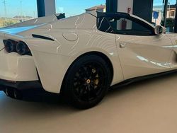 Weiß Gebraucht 2023 Ferrari 812 Cabrio | 382.000 €