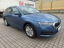 Blau Gebraucht 2021 Skoda Octavia Business Line Kombi | 15.490 € (Guter Preis)