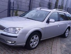 Silber Gebraucht 2006 Ford Mondeo Titanium Kombi | 2.500 € (Etwas zu teuer)