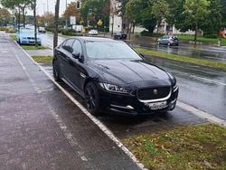 Schwarz Gebraucht 2017 Jaguar XE R-Sport Limousine | 19.500 € (Etwas zu teuer)