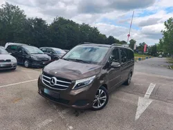Braun Gebraucht 2014 Mercedes V220 Edition Van / Kleinbus | 29.900 € (Fairer Preis)
