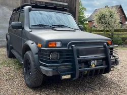 Schwarz Gebraucht 2018 Lada niva SUV | 17.000 € (Teuer)