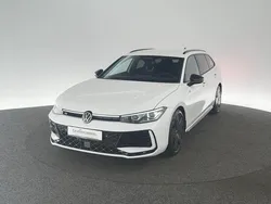 Weiß Gebraucht 2025 VW Passat R-line Limousine | 45.930 € (Guter Preis)