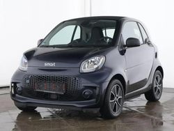 Sapphire blue metallic Gebraucht 2024 Smart ForTwo Coupé Passion Coupé | 16.666 € (Teuer)