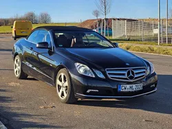 Schwarz Gebraucht 2010 Mercedes E200 Avantgarde Cabrio | 12.900 € (Teuer)