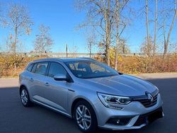 Silber Gebraucht 2017 Renault Mégane GrandTour Play Kombi | 8.500 € (Etwas zu teuer)