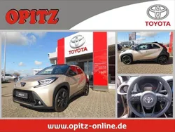 Beige Gebraucht 2023 Toyota Aygo Style Kleinwagen | 16.360 € (Fairer Preis)