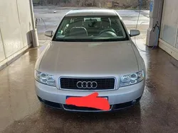 Silber Gebraucht 2001 Audi A4 Limousine | 500 € (Superpreis)