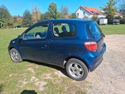 Blau Gebraucht 1999 Toyota Yaris Kleinwagen | 1.450 €