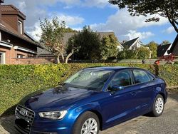 Blau Gebraucht 2014 Audi A3 Attraction Limousine | 13.200 € (Teuer)
