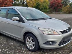 Silber Gebraucht 2009 Ford Focus Kombi | 1.850 € (Fairer Preis)