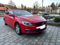 Rot Gebraucht 2017 Volvo V60 Business Edition Kombi | 9.499 € (Fairer Preis)