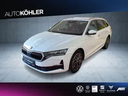 Weiß Gebraucht 2024 Skoda Octavia Selection Kombi | 31.450 € (Fairer Preis)