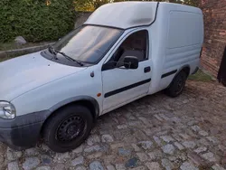 Weiß Gebraucht 2001 Opel Combo Van / Kleinbus | 1.450 €