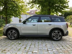 Silber Gebraucht 2025 Mini Countryman Classic SUV | 34.998 €