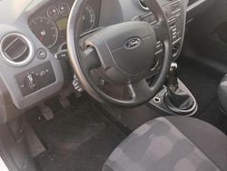 Silber Gebraucht 2012 Ford Fusion Kleinwagen | 2.999 € (Fairer Preis)