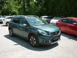 Grün Gebraucht 2016 Peugeot 2008 Allure SUV | 10.990 € (Fairer Preis)