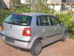Silber Gebraucht 2004 VW Polo Kleinwagen | 2.000 €