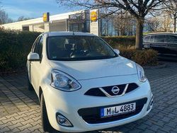 Weiß Gebraucht 2015 Nissan Micra Limousine | 3.800 €