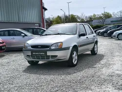 Silber Gebraucht 2001 Ford Fiesta S Kleinwagen | 1.490 €
