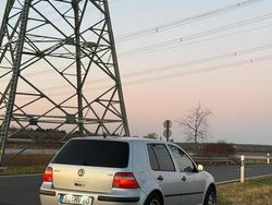 Silber Gebraucht 2002 VW Golf IV Kleinwagen | 2.300 € (Teuer)