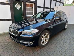 Black sapphire metallic (metallic) Gebraucht 2013 BMW 525 Kombi | 11.390 € (Fairer Preis)