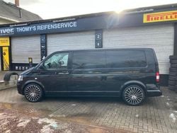 Schwarz Gebraucht 2012 VW Caravelle Trendline Van / Kleinbus | 20.990 €