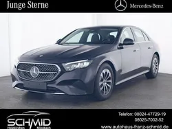 Grau Gebraucht 2024 Mercedes E220 Avantgarde Limousine | 47.850 € (Superpreis)