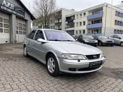 Silber Gebraucht 2001 Opel Vectra Limousine | 2.999 € (Fairer Preis)